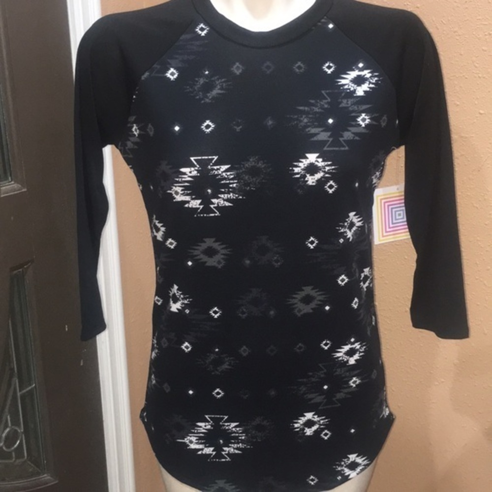 Lularoe Randy nwt tee